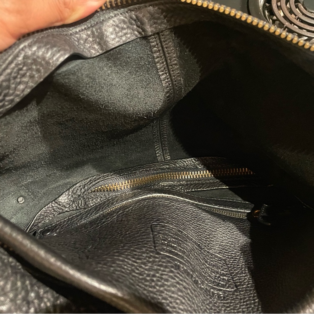 Black pebble leather coach messenger bag. - Picture 6 of 6